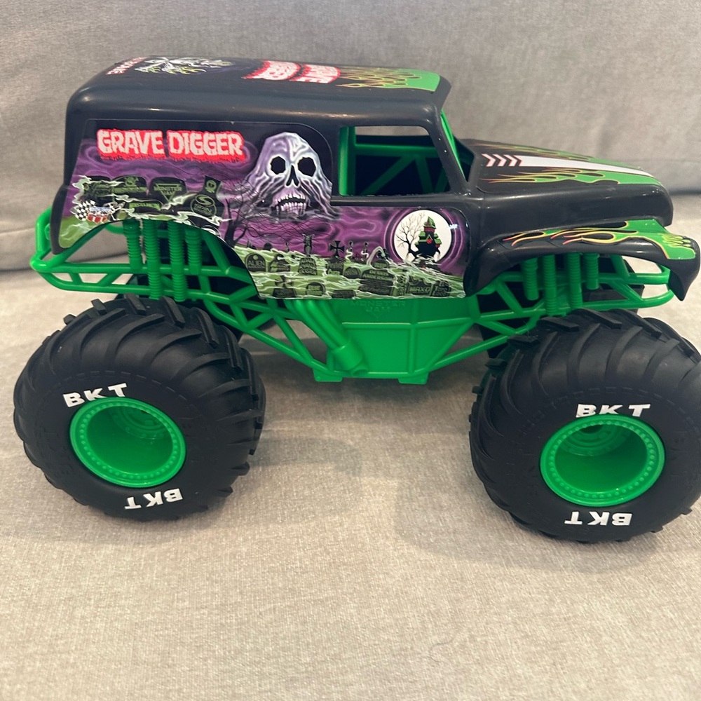 Grave Digger Monster Truck Toy